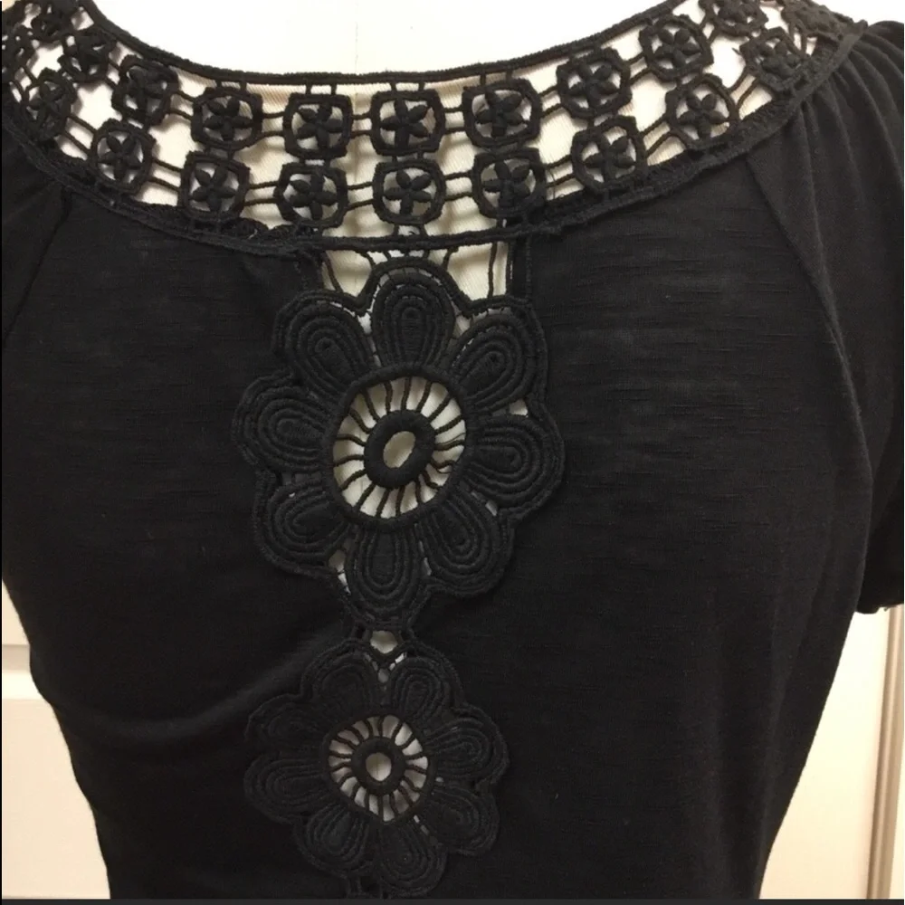 CUTOUT DETAIL BLACK ENERGIE TOP - Picture 3 of 5
